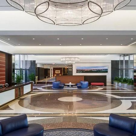Elegant Apartment W Views At Crystal City Arlington Eksteriør billede