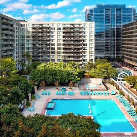 Elegant Apartment W Views At Crystal City Arlington Eksteriør billede